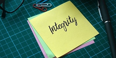 Membangun Integritas Sebagai Tenaga Kerja Profesional